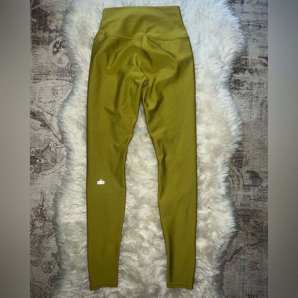 ALO Yoga Airlift Leggings Chartreuse Size M